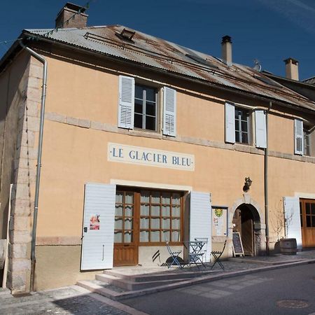 Auberge Le Glacier Bleu Mont-Dauphin Exterior foto