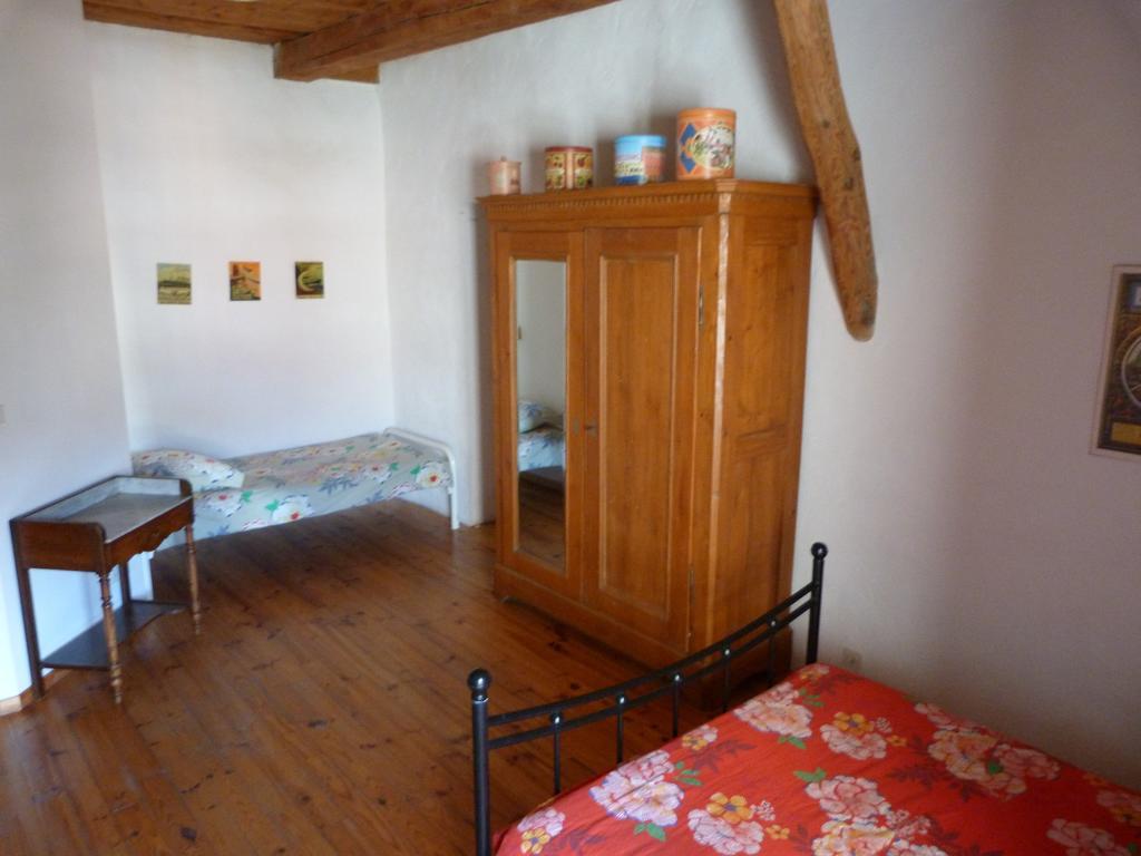 Auberge Le Glacier Bleu Mont-Dauphin Cameră foto